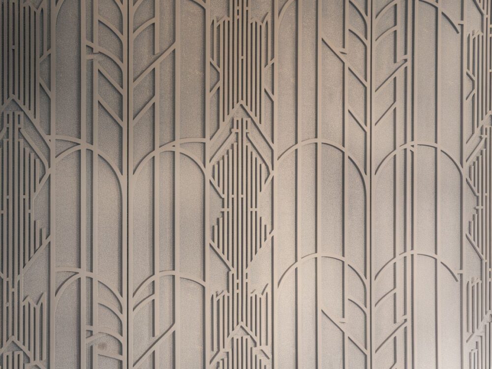 rolka tapety na stole