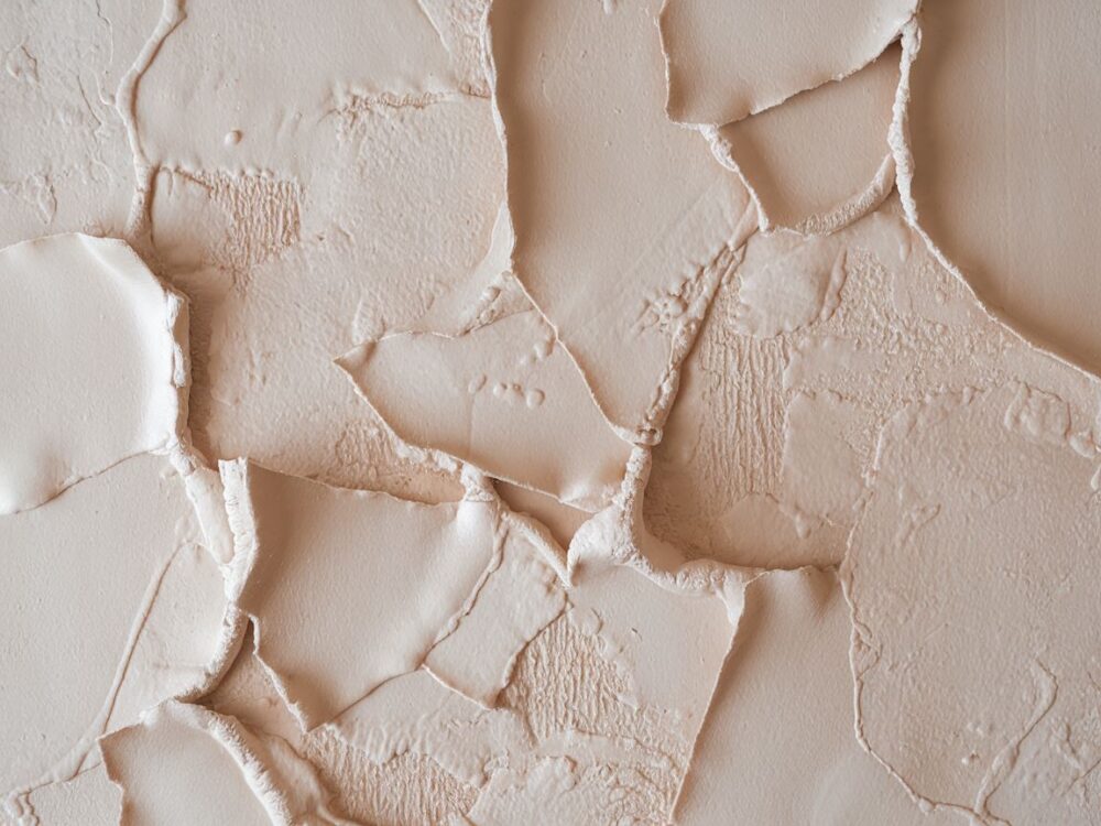 ściana z efektem tynku